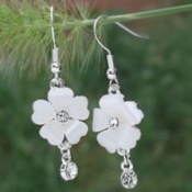 Cheap Five-leaves flower earrings Eh00320white