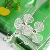 Cheap 3-leaves flower earrings Eh00328white